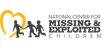 โลโก้ของศูนย์เพื่อเด็กหายและถูกฉวยผลประโยชน์แห่งชาติของสหรัฐอเมริกา (National Center for Missing and Exploited Children)