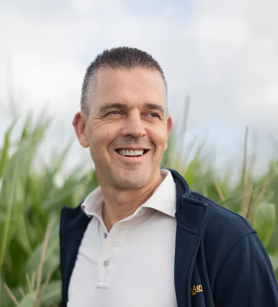 Jeroen de Schutter in a corn field