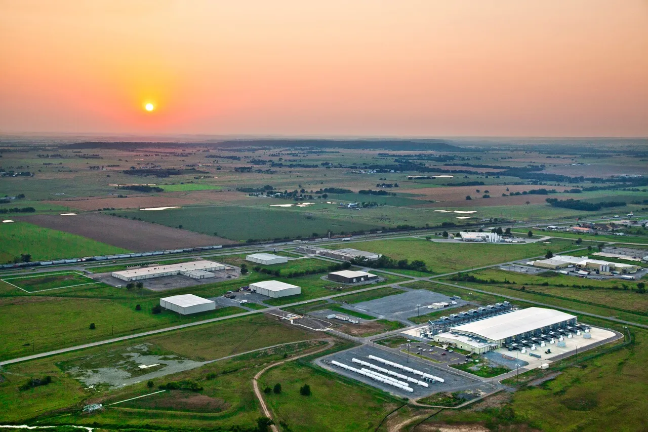 Aerial view of our Mayes County, OK data center at sunset