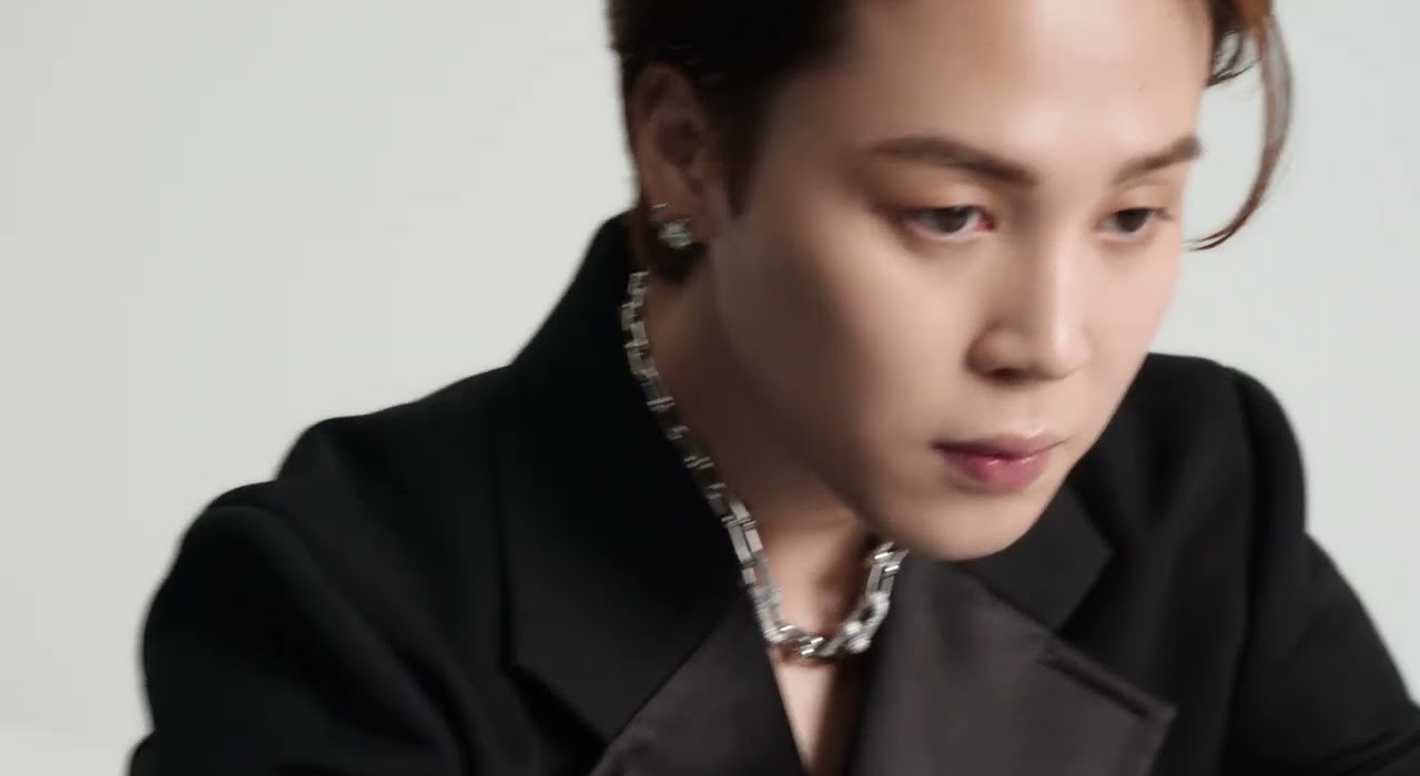 A video preview screen shows a scene feat Jimin from Tiffany & Co HardWear