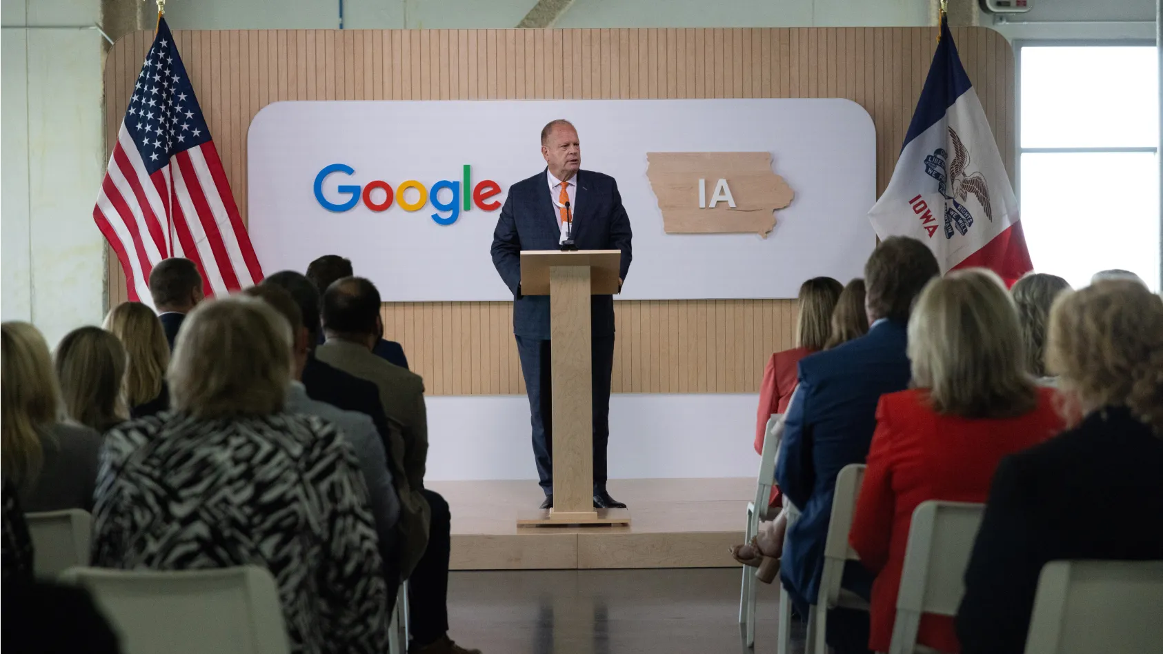 The mayor of Council Bluffs, Iowa speaking at a Google event. 